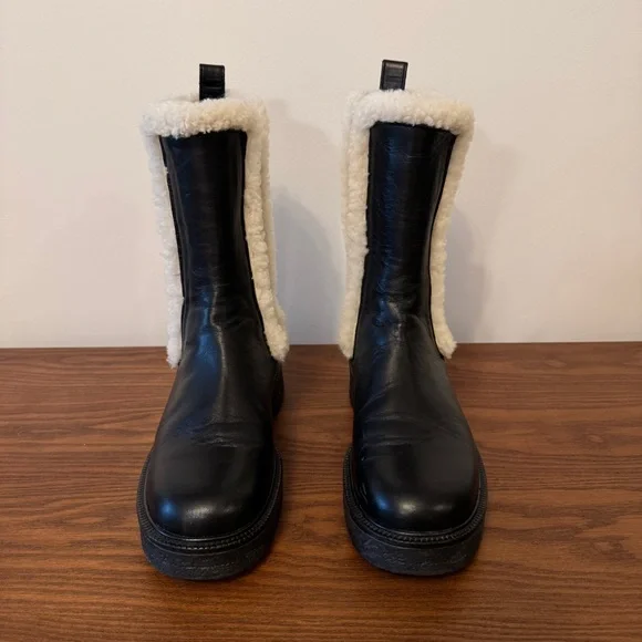 STAUD Palamino Black Leather Chelsea Boots with Shearling Trim - Picture 4 of 9